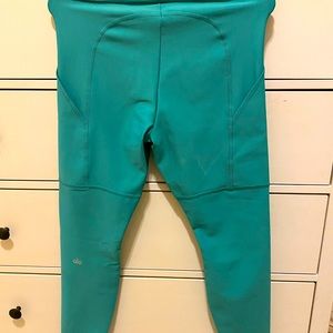 Alo Leggings - Green - lightly worn
